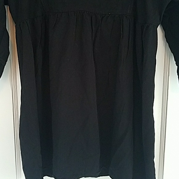 3/$20 Forever 21 - V-Neck Blouse - Picture 3 of 6